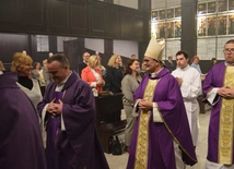 Abp Przybylski do nauczycieli: Przekazujcie mądrość i prawdę, bo one są bazą do tego, by rozumieć świat 