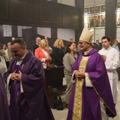 Abp Przybylski do nauczycieli: Przekazujcie mądrość i prawdę, bo one są bazą do tego, by rozumieć świat 