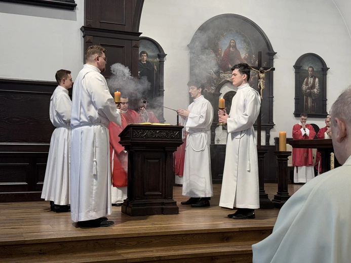 Ustanowienie nowych akolitów