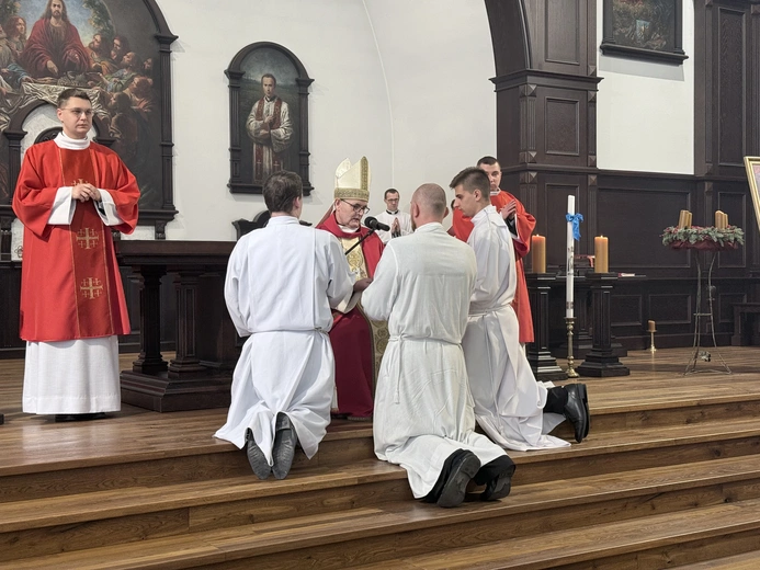 Ustanowienie nowych akolitów