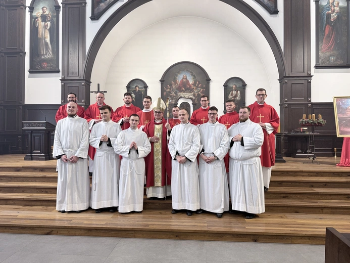 Katowice. Abp Andrzej Przybylski udzielił posługi akolitatu