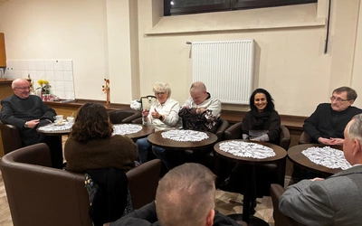 Modlitwa, adoracja i czas zatrzymania