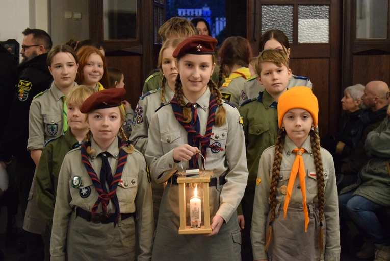 Betlejemskie Światełko Pokoju w Sandomierzu