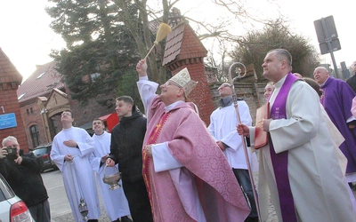 Nowa wieża nad miastem