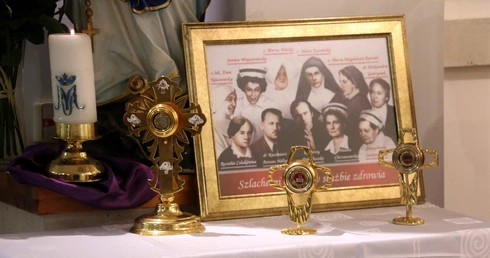 Bł. Ewa i bł. Marta w kaplicy szpitalnej we Wrocławiu