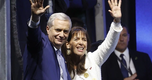 Prezydent - elekt  Jose Antonio Kast z żoną