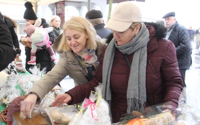 "Kraj prawych ludzi", czyli anioły na jarmarku z misją w Burkina Faso