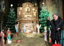 Zbigniew Skuza, zastępca dyrektora ds. muzealnych, opowiadał o Radomskiej Szopce.