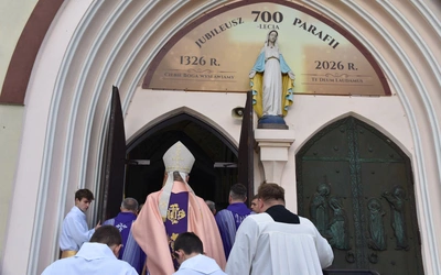 Na kolanach i rowerze