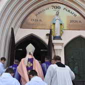 Na kolanach i rowerze