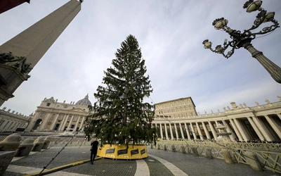 Zapalono światła na choince na placu Świętego Piotra