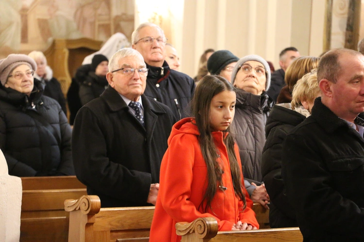 Strzegocin. Nowe witraże