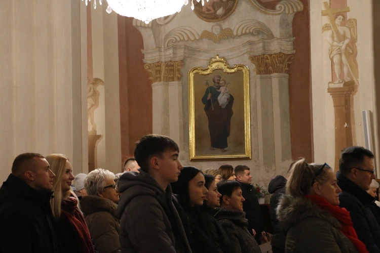 Strzegocin. Nowe witraże