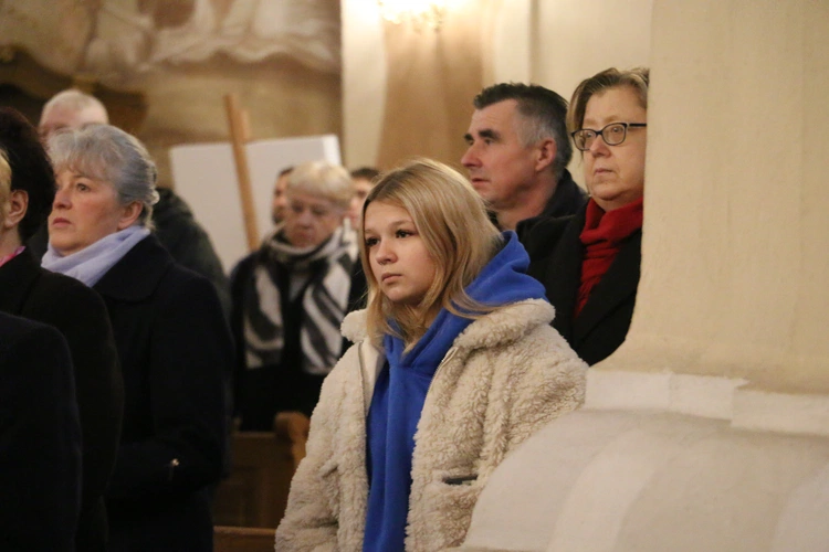Strzegocin. Nowe witraże
