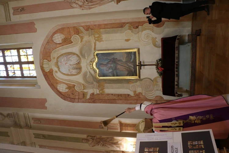 Strzegocin. Nowe witraże