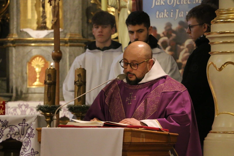 Strzegocin. Nowe witraże