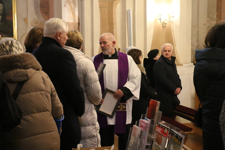 Strzegocin. Nowe witraże