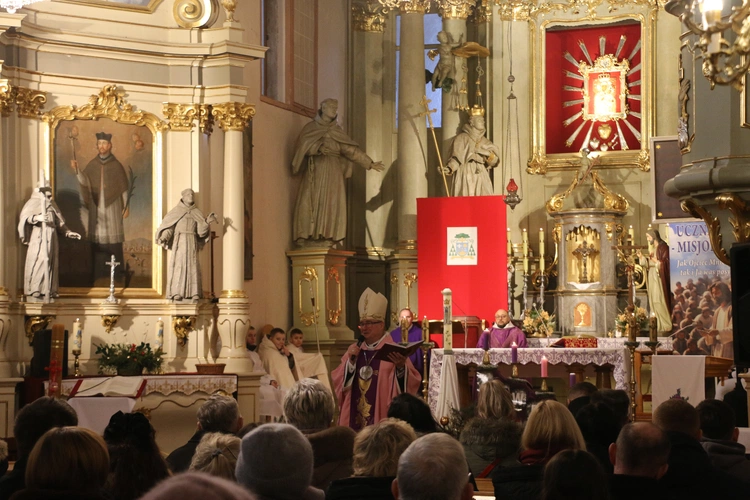 Strzegocin. Nowe witraże