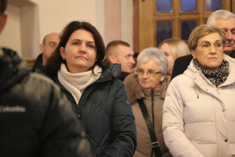 Strzegocin. Nowe witraże