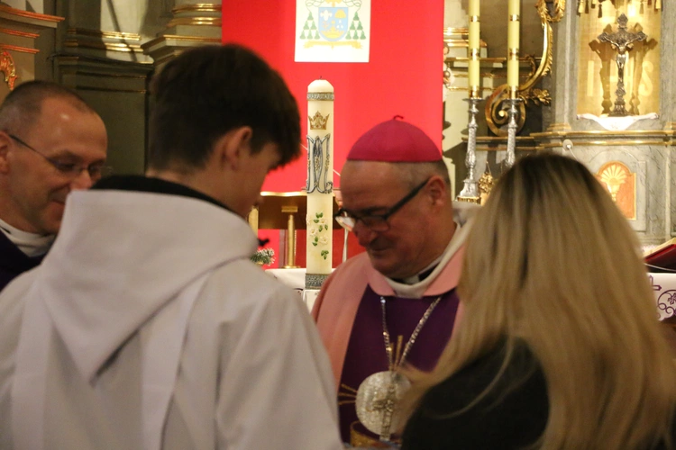 Strzegocin. Nowe witraże