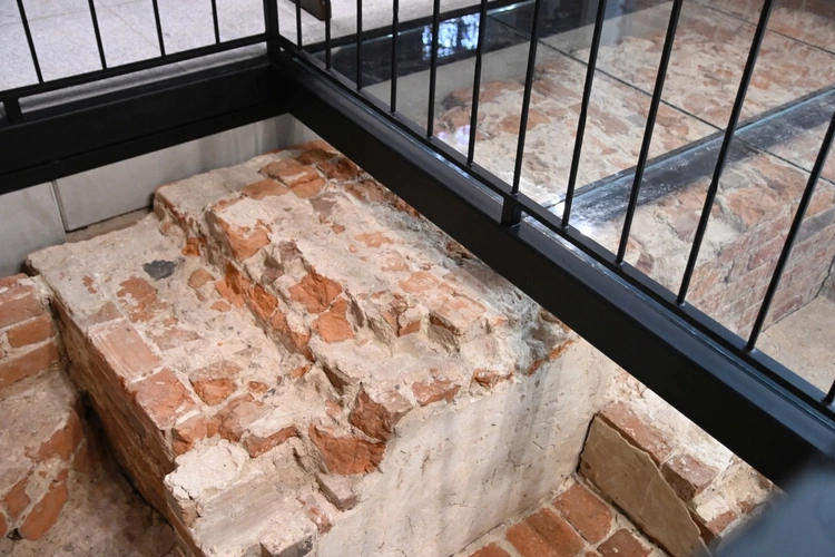 Ostatnie prace przed otwarciem katedry