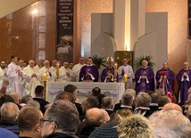 Katowice. Msza św. w 44. rocznicę pacyfikacji KWK Wujek