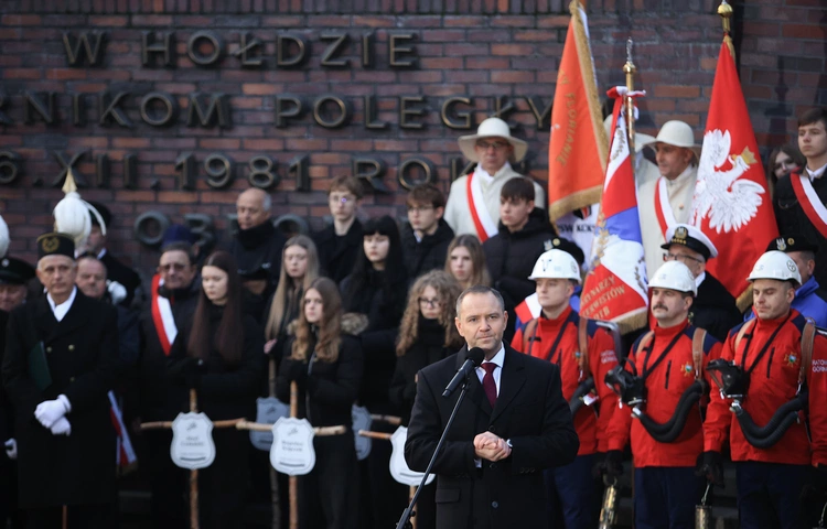 Katowice. Prezydent RP na uroczystościach z okazji 44. rocznicy pacyfikacji kopalni Wujek 