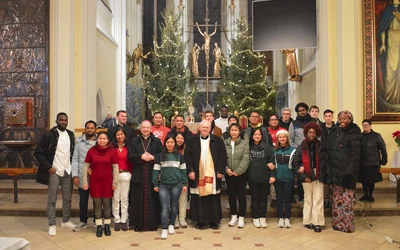 Członkowie wspólnoty zapraszają na tradycyjne międzynarodowe kolędowanie, które odbędzie się 4 stycznia o godz. 16 w kościele pw. Niepokalanego Poczęcia NMP w Katowicach. 