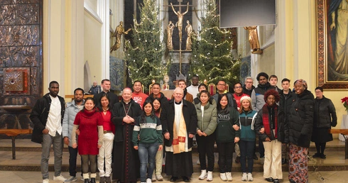 Członkowie wspólnoty zapraszają na tradycyjne międzynarodowe kolędowanie, które odbędzie się 4 stycznia o godz. 16 w kościele pw. Niepokalanego Poczęcia NMP w Katowicach. 