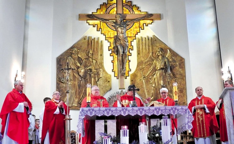 Koledzy rocznikowi męczenników z Pariacoto modlili się o kanonizację swojego współbrata.