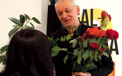  Gratulacje  dla opolskiego plastyka.