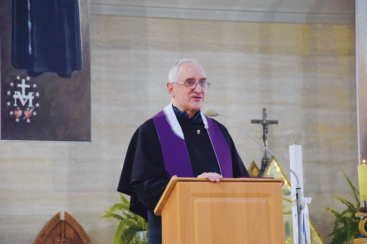  O. Ryszard Żuber zachęcał, aby być wiernym Niepokalanej. 