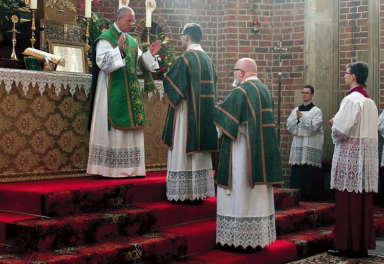 Zapisy na styczniowe wydarzenie przez formularz na stronie www.sop.sds.pl.