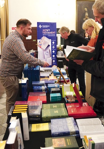 Konferencja była okazją do poznania bogactwa przekładów. 