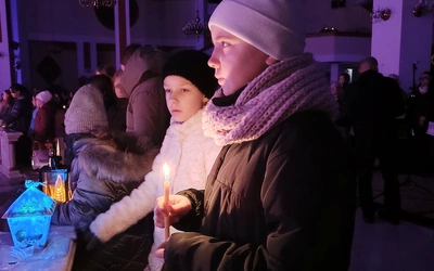 Roraty z Małym Gościem Niedzielnym w parafii pw. św. Maksymiliana Marii Kolbego we Wrocławiu