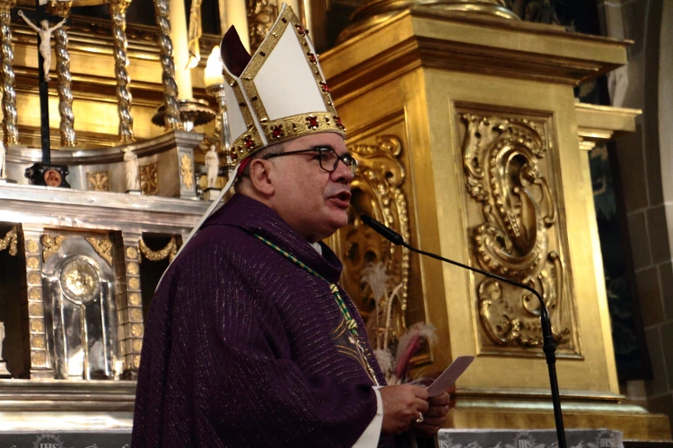 Ingres kard. Grzegorza Rysia do katedry na Wawelu