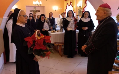 Wspólna modlitwa i opłatek osób konsekrowanych