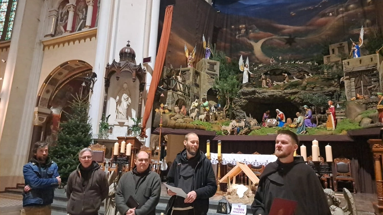 Katowice. Szopka betlejemska w Panewnikach gotowa. Franciszkanie zapraszają wiernych i turystów