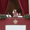 Papież błogosławi Rzym i cały świat