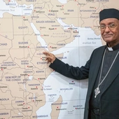 Bp Abune Tesfaselassie Medhin   biskup katolickiej eparchii Adigrat w Etiopii. Jest jednym z najważniejszych świadków wojny w Tigraju (2020–2022) – konfliktu, w którym zginęło ponad milion osób. Nie opuścił swojej diecezji. Przez dwa lata trwał w oblężeniu, był świadkiem masakr, głodu i zbrodni.