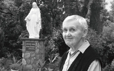 Jej życie jest przykładem, jak Bóg prowadzi, nawet w najtrudniejszych chwilach, a człowiek odpowiada dobrocią serca i uśmiechem.