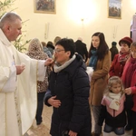 Łękawica. Rozpoczęcie peregrynacji relikwii i obrazu błogosławionej rodziny Ulmów w domach parafian