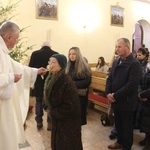 Łękawica. Rozpoczęcie peregrynacji relikwii i obrazu błogosławionej rodziny Ulmów w domach parafian