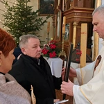 Łękawica. Rozpoczęcie peregrynacji relikwii i obrazu błogosławionej rodziny Ulmów w domach parafian