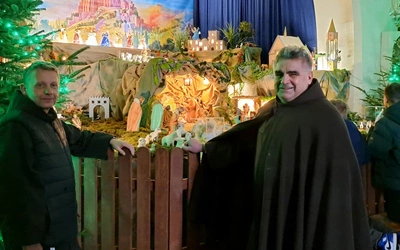 Ruchoma szopka bożonarodzeniowa u bernardynów