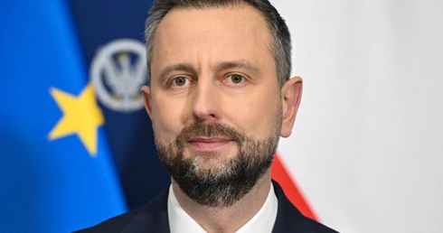 Szef MON: zwróciliśmy się do prezydenta o wspólne spotkanie z szefami służb