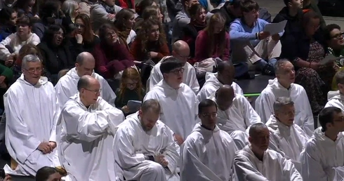 Wezwani, by przyjmować się nawzajem. Europejskie Spotkanie Młodych w Paryżu i zaproszenie do Łodzi