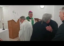 Przekazanie sobie wzajemnie znaku pokoju