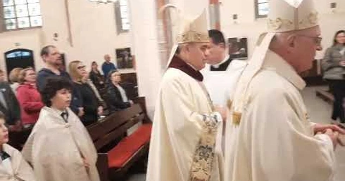 Rozpoczęcie Mszy św  w katedrze w intencji papieża Franciszka