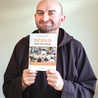 Br. Konrad Baran ma nadzieję, że lektura uświadomi światu, iż osoby bezdomne nadal są zwyczajnymi ludźmi, ze swoimi marzeniami. 